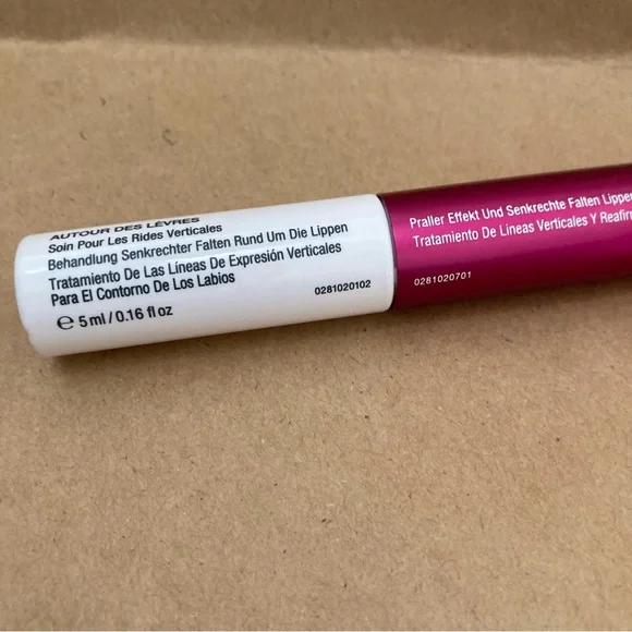 StriVectin double fix for lips - Picture 4 of 5